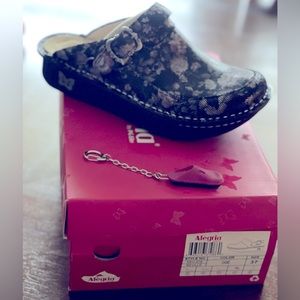 Women’s Alegria shoes.